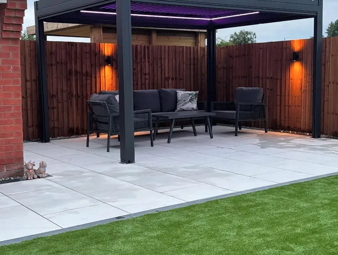 Modern patio design in Atherton