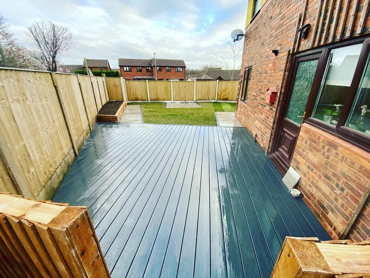 Composite fencing in Standish